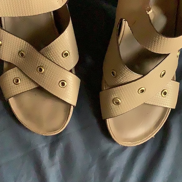 Sandals - Picture 2 of 4